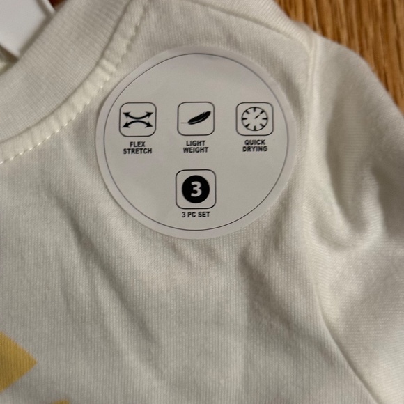 Eddie Bauer Baby Boy 3 Piece Set - Picture 4 of 12